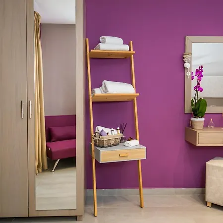 Iria's Luxury לימנריה